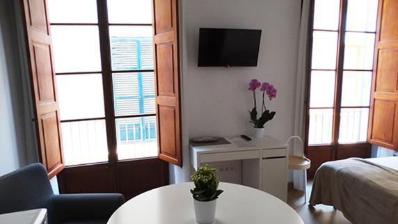 One-Bedroom Suite,775629727:JPEG