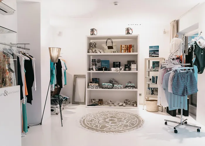 Pet Friendly hotel: Puro Hotel Oasis Urbano